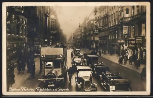 AK Berlin, Verkehr in der Friedrichstrasse, Ecke Jägerstrasse
