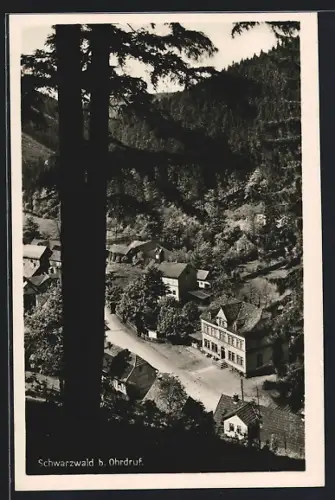 AK Schwarzwald b. Ohrdruf, Ortsansicht mit Gasthaus und umliegenden Häusern