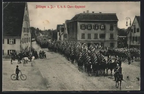 AK Dillingen / Donau, Strassenpartie mit Festmarsch des Königlich-Bayerischen 8. Chevallier-Regiments