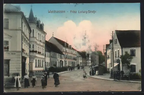 AK Waldsassen, Prinz Ludwig-Strasse mit Passanten