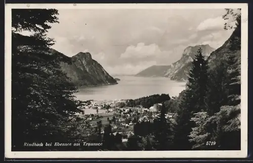 AK Ebensee am Traunsee, Rindbach, Teilansicht mit Bergen