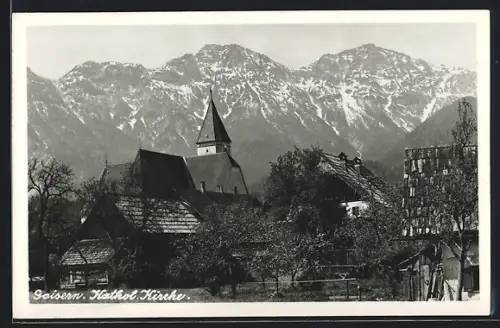 AK Goisern, Kathol. Kirche mit Gebirgspanorama