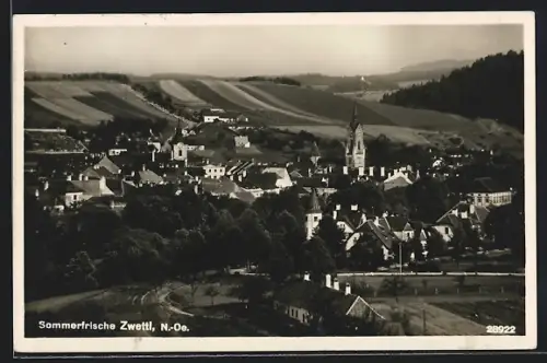 AK Zwettl /N.-Oe., Gesamtansicht mit Kirche