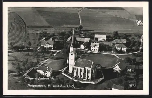 AK Haigermoos bei Wildshut, Ortsansicht mit Kirche, Fliegeraufnahme