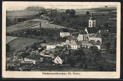 AK Niederwaldkirchen /Ob. Österr., Ortsansicht mit Kirche aus der Vogelschau