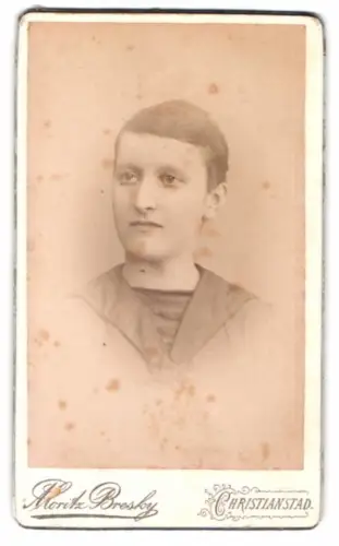 Fotografie Moritz Bresky, Christianstad, Östra Storgatan 70, Porträt einer jungen Person