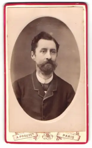 Fotografie A. Prouzet, Paris, Boulevard de Sébastopol 17, Porträt eines Mannes mit Bart