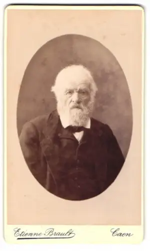 Fotografie Étienne Brault, Caen, Rue St Jean 26, Porträt eines älteren Herrn