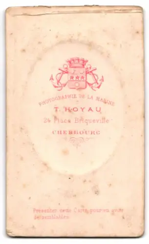 Fotografie T. Hoyau, Cherbourg, Place Briqueville 24, Porträt eines Mannes