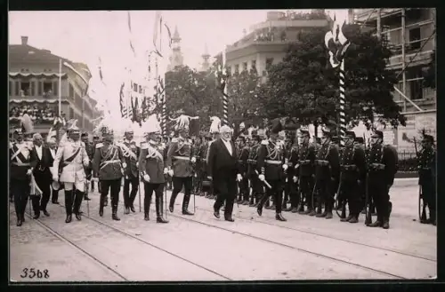 AK Schweiz-Besuch, Kaiser Wilhelm II. mit Präsident Ludwig Forrer, Strassenparade