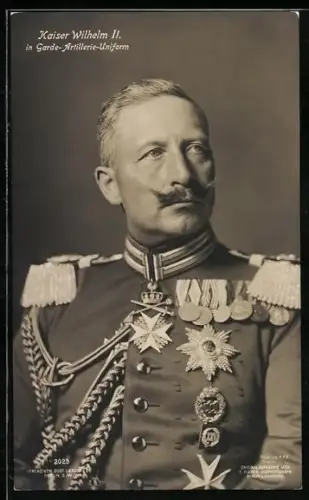 AK Kaiser Wilhelm II. in Garde-Artillerie-Uniform im Halbportrait