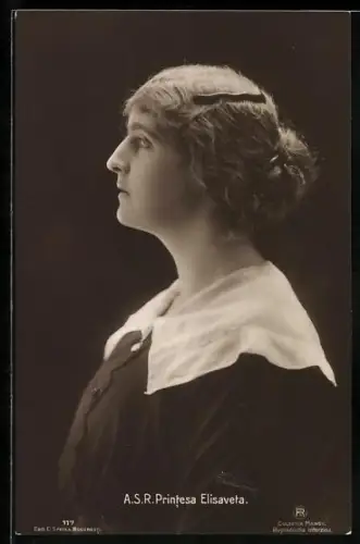 AK Prinzessin Elisaveta von Rumänien in dunklem Kleid mit weissem Kragen