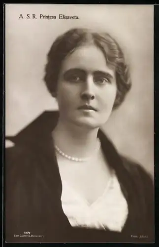 AK Porträt Prinzessin Elisaveta von Rumänien mit Perlenhalskette