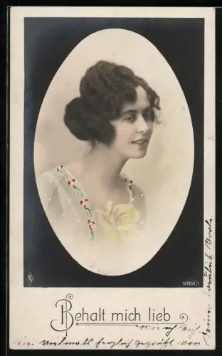 Foto-AK PFB Nr. 4708/1: Junge Frau im Passepartout-Rahmen, Behalt mich lieb