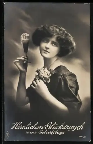 Foto-AK PFB Nr. 2541/2: Junge Frau mit Sektglas in der Hand, Herzlichen Glückwunsch zum Geburtstag