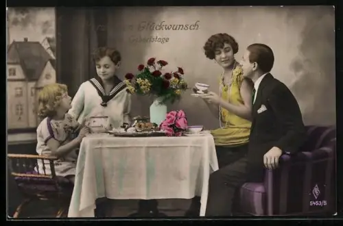 Foto-AK PFB Nr. 5453/5: Familie sitzt zusammen bei Kaffee und Kuchen, Herzlichen Glückwunsch zum Geburtstag