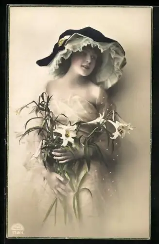 Foto-AK R & K / L Nr. 5746/4: Junge Frau im Kleid mit extravagantem Hut