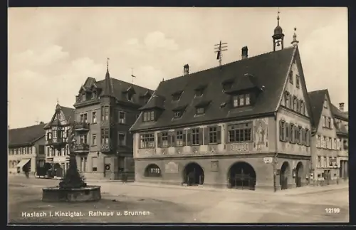 AK Haslach i. Kinzigtal, Rathaus und Brunnen