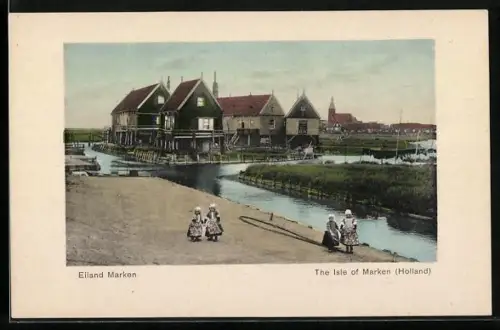 AK Marken, Ortsansicht, Kinder am Kanal