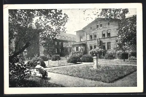 AK Berlin, im Garten des Augusta-Hospitals, Scharnhorststrasse 3