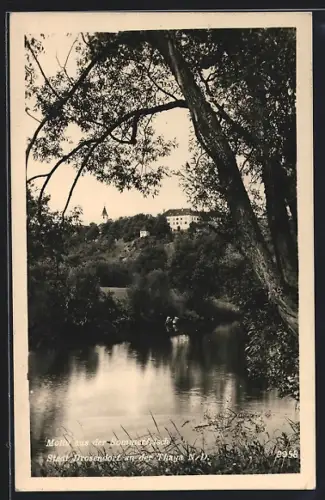 AK Drosendorf an der Thaya, Uferpartie mit Schloss