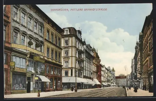 AK Saarbrücken, Blick durch die Mittlere Bahnhofstrasse