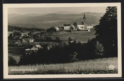 AK Schwarzenberg /O.-Ö., Ortsansicht von einer Anhöhe aus