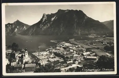 AK Ebensee /Salzkammergut, Ortsansicht mit Bergen