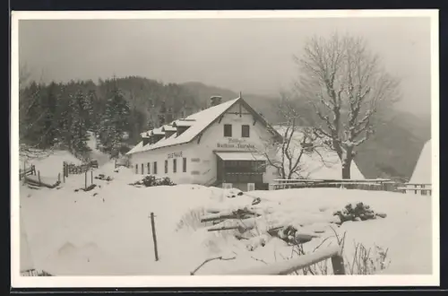 AK Mürzzuschlag, Gasthaus zum Touristen Poldlbauer im Winter
