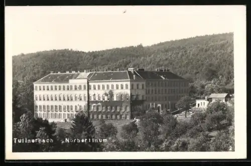 AK Tullnerbach, Blick auf den Norbertinum