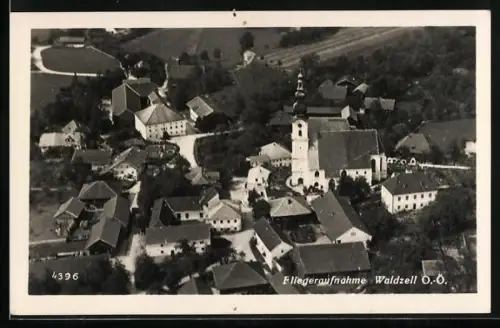 AK Waldzell, Ortsansicht vom Flieger aus