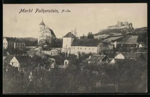 AK Falkenstein /N.-Oe., Ortsansicht mit der Ruine im Hintergrund