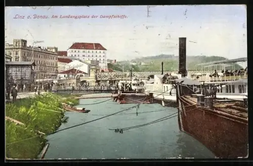 AK Linz a. Donau, Am Landungsplatz der Dampfschiffe