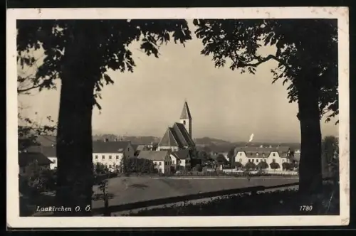 AK Laakirchen /O.-Ö., Ortsansicht aus der Ferne