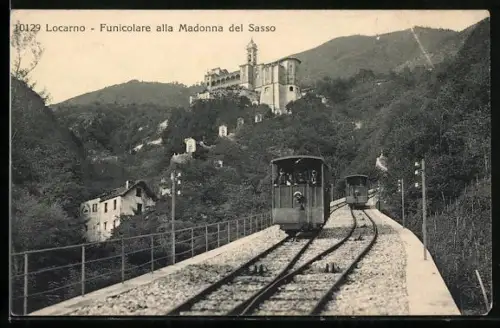 AK Locarno, Bergbahn in Fahrt, Funicolare alla Madonna del Sasso