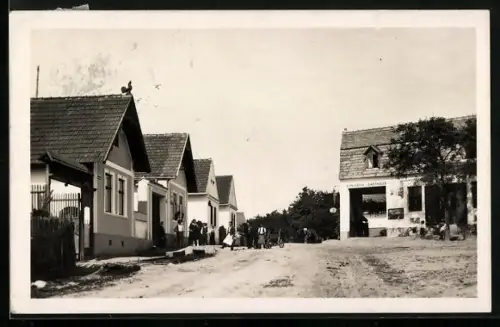 AK Weingraben bei Drassmarkt, Strassenpartie mit Einkehr-Gasthaus