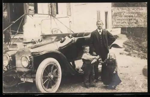 AK Sulzbach /Oberegg, Geschwister Seppatoni und Katharina neben Mercedes-Benz