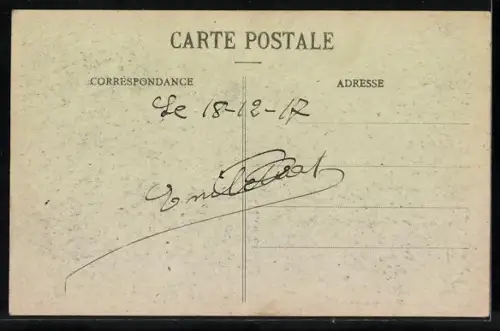 AK Mourmelon-le-Petit, Rue principale avec calèche et bâtiments historiques