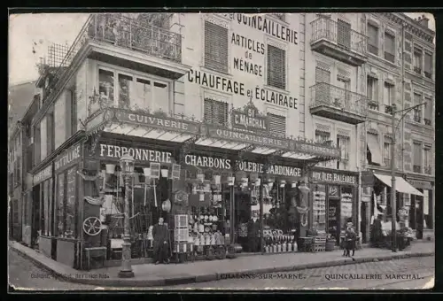 AK Joinville-le-Pont, Quincaillerie Marchal avec des articles de ménage et outils de jardinage