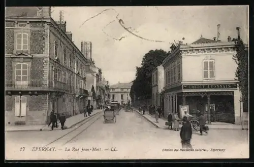 AK Épernay, La Rue Jean-Moët animée avec passants et bâtiments commercants