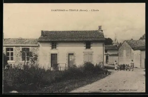 AK Dampierre-au-Temple /Marne, L`École