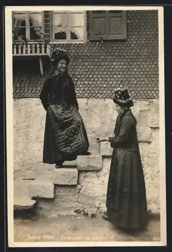 AK Saas-Fée, Costumes du pays