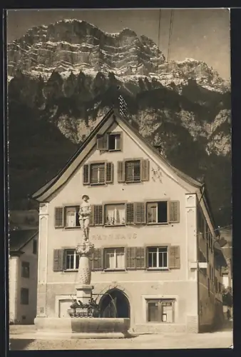 AK Wallenstadt, Rathaus und Brunnen