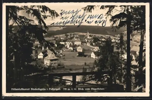 AK Bischofsgrün i. Fichtelgeb., Blick vom Hügelfelsen auf den Ort