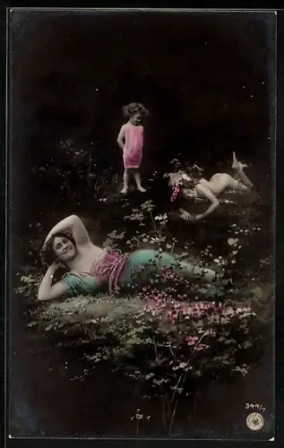 Foto-AK NPG NR 344 /7: Mutter mit zwei Kindern