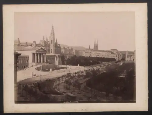 2 Fotografien unbekannter Fotograf, Ansicht Wien, Elisabethbrücke mit Carlskirche, Rückseite Blick auf den Franzensring