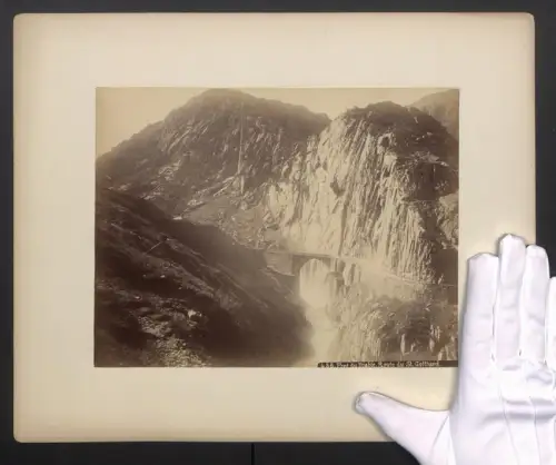 Fotografie unbekannter Fotograf, Ansicht Andermatt, Pont du Diable, Route du St. Gotthard