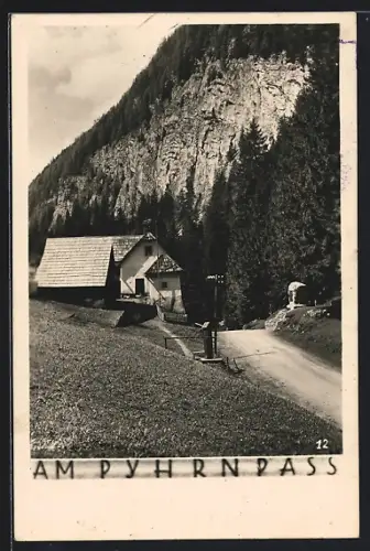AK Spital am Pyhrn, Pyhrnpass, Strassenpartie mit Gedenkstein