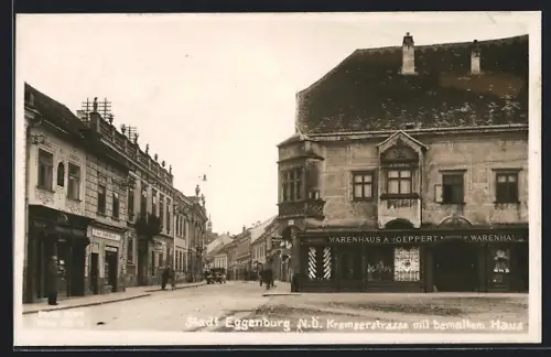AK Eggenburg, Kremserstrasse mit bemaltem Haus