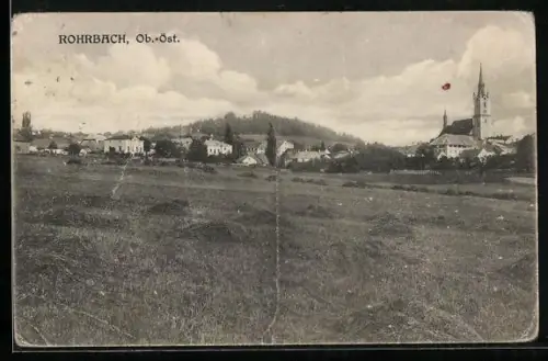 AK Rohrbach /O.-Ö., Ortspanorama von einer Wiese aus